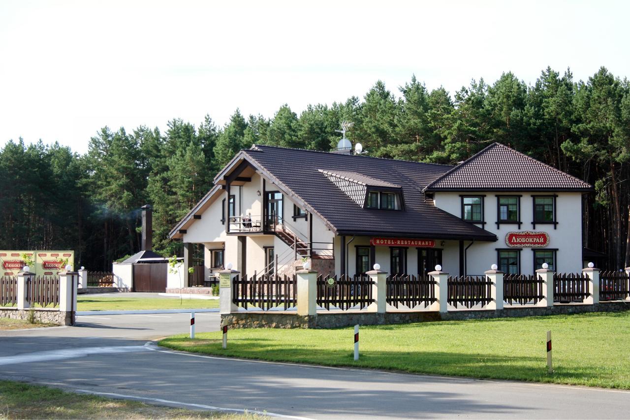 Hotel And Restaurant Complex Lubokray Pereyaslav-Khmelʼnytsʼkyy Buitenkant foto